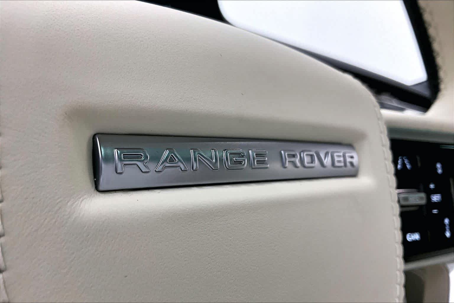Used 2025 Land Rover Range Rover SE AWD/4WD image 31