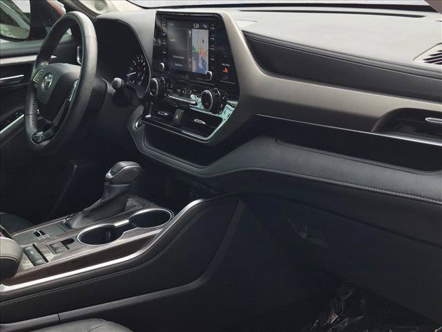 Used 2020 Toyota Highlander Limited FWD image 23