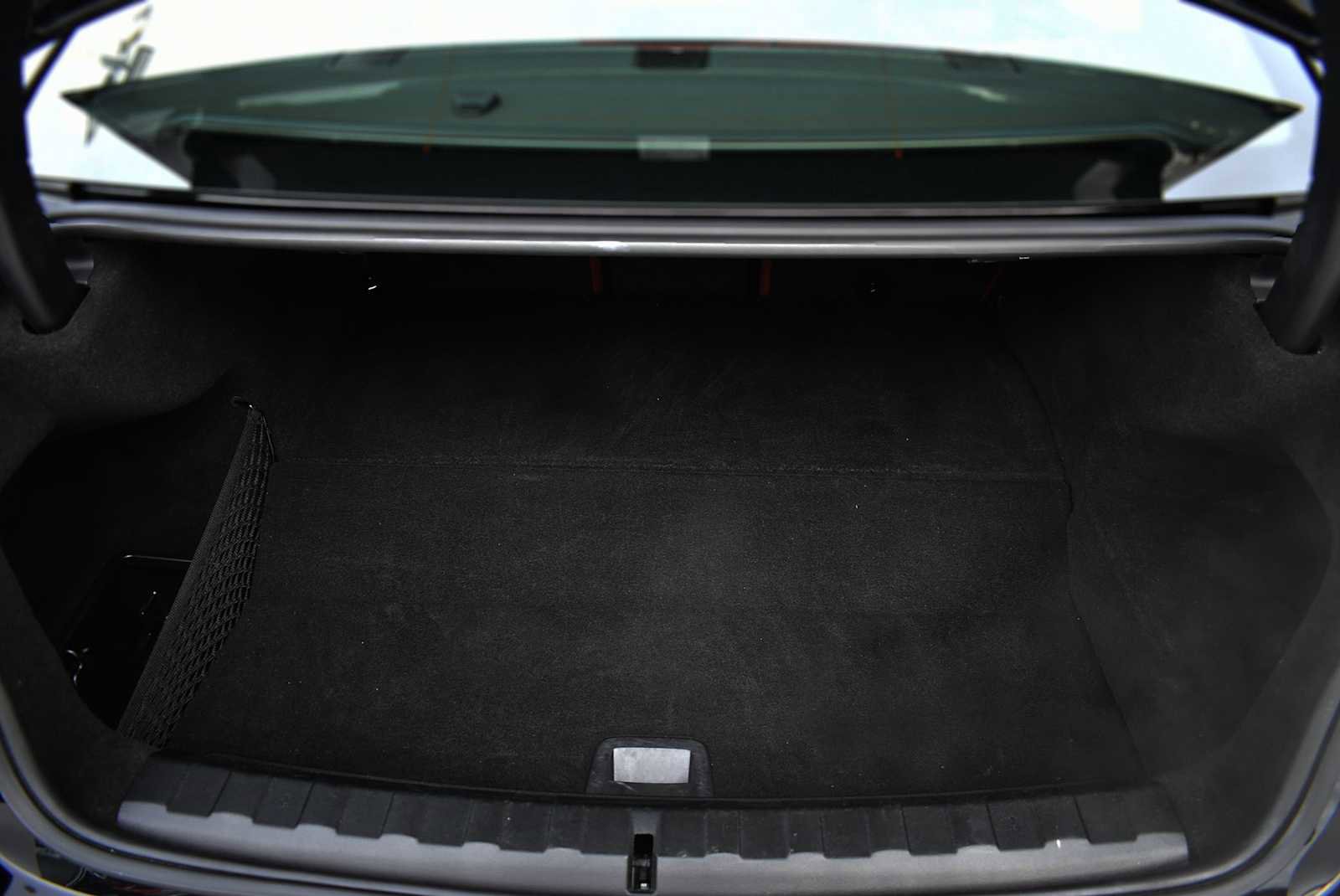 Used 2023 BMW 330e xDrive w/ Premium Package image 9