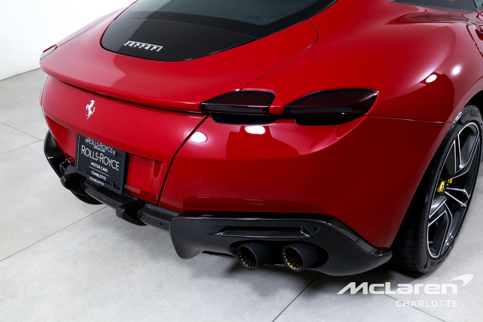 Used 2022 Ferrari Roma RWD image 32