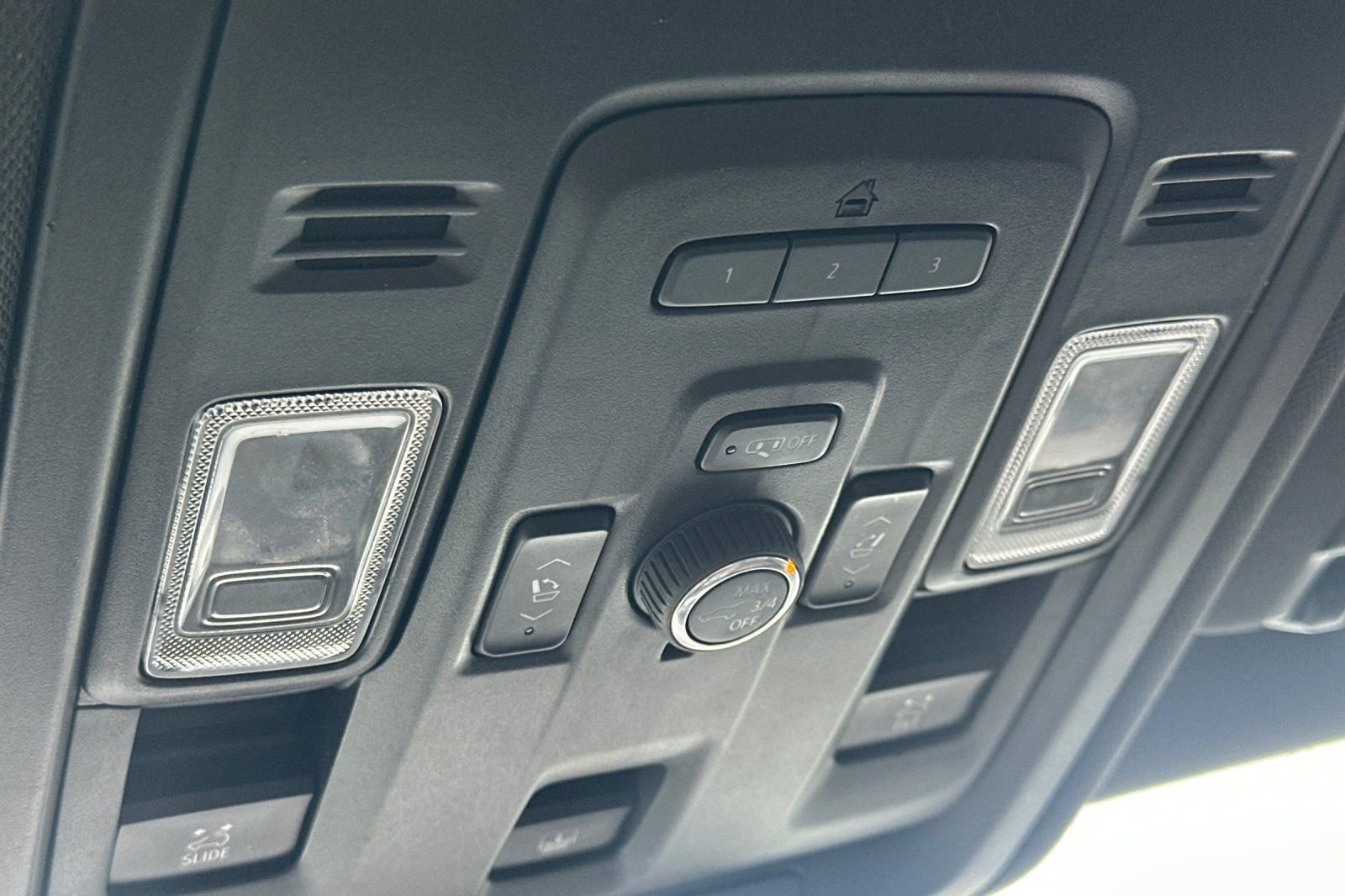 Used 2022 Chevrolet Tahoe Z71 w/ Luxury Package image 22