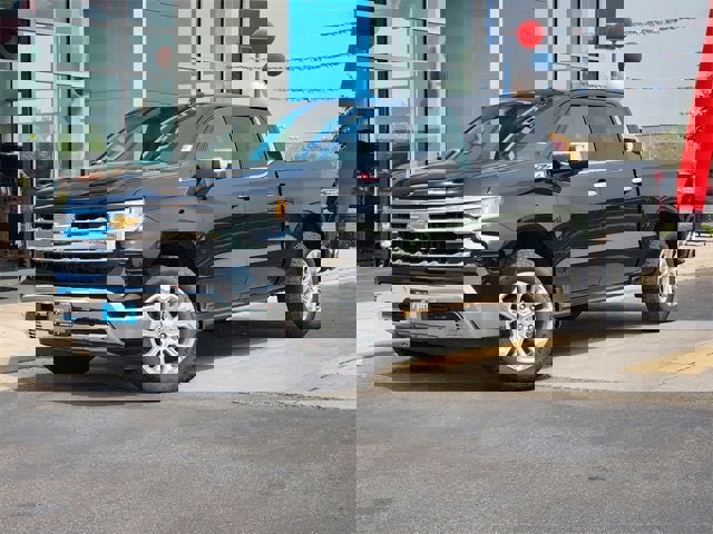 New 2025 Chevrolet Silverado 1500 LTZ w/ LTZ Premium Package