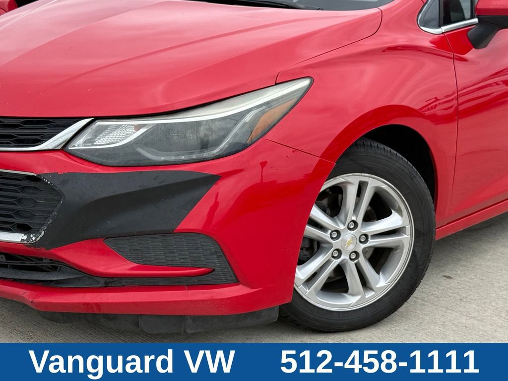 Used 2017 Chevrolet Cruze LT w/ Convenience Package FWD image 3