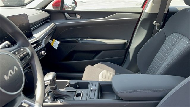 New 2025 Kia K5 LXS image 47