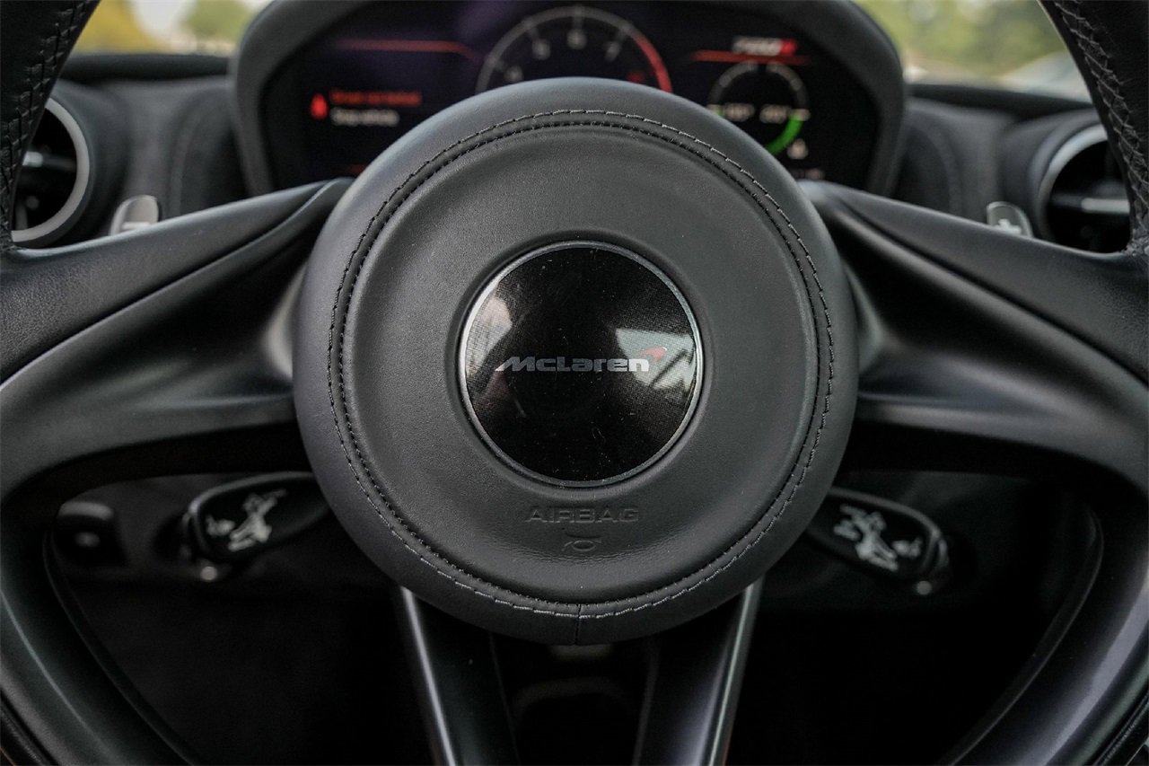 Used 2018 McLaren 720S image 21