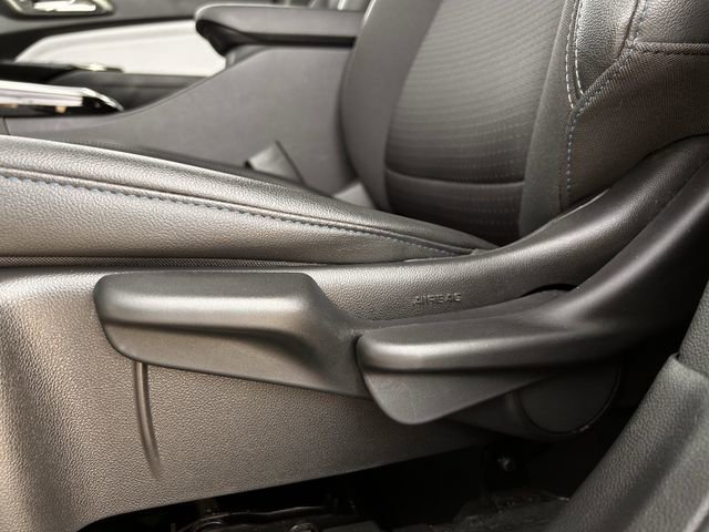 Used 2025 Chevrolet Trax LT image 26