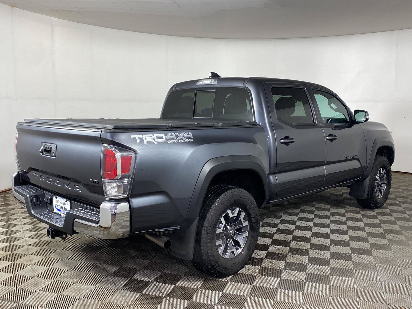 Used 2023 Toyota Tacoma TRD Off-Road AWD/4WD image 6