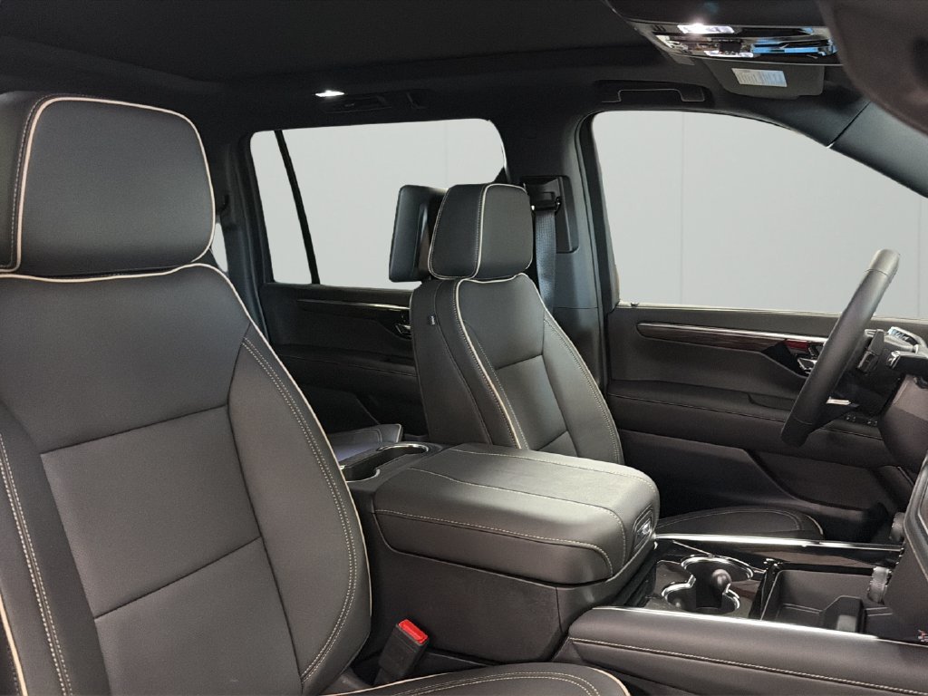 New 2026 Chevrolet Suburban Premier AWD/4WD image 30