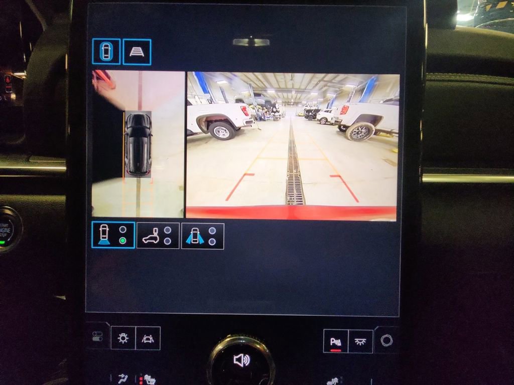 Certified 2025 GMC Terrain Elevation w/ Technology Package II image 18