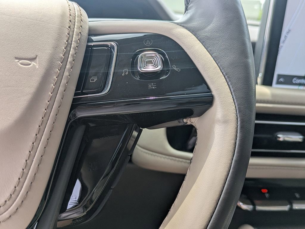 Used 2022 Lincoln Aviator Grand Touring w/ Equipment Group 301A image 43