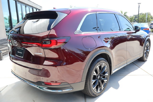 Used 2024 MAZDA CX-90 Plug-In Hybrid w/ Premium Pkg AWD/4WD image 3