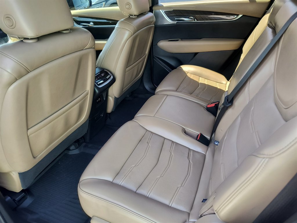 Used 2020 Cadillac XT6 Sport w/ Platinum Package AWD/4WD image 30