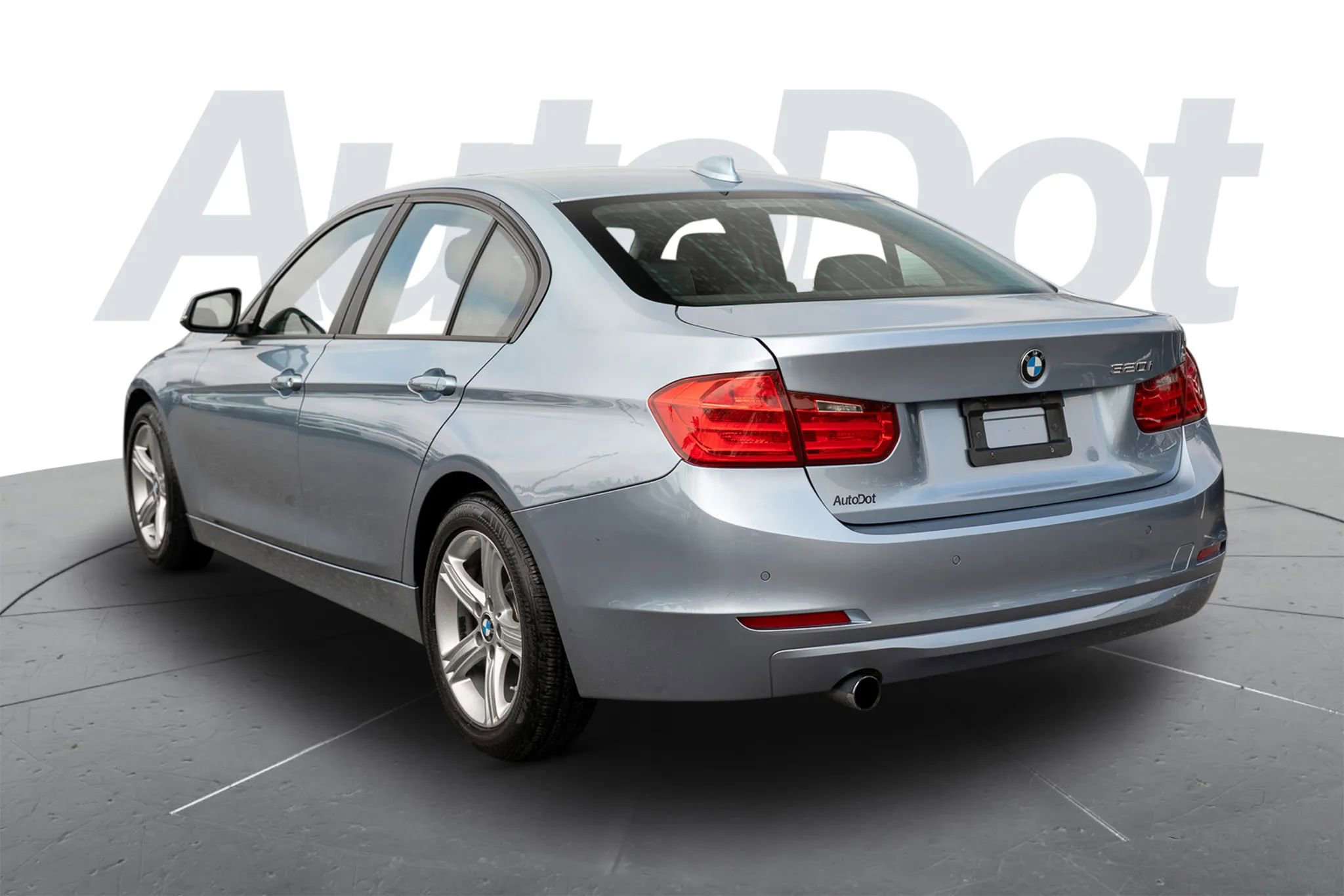 Used 2014 BMW 320i Sedan RWD image 2