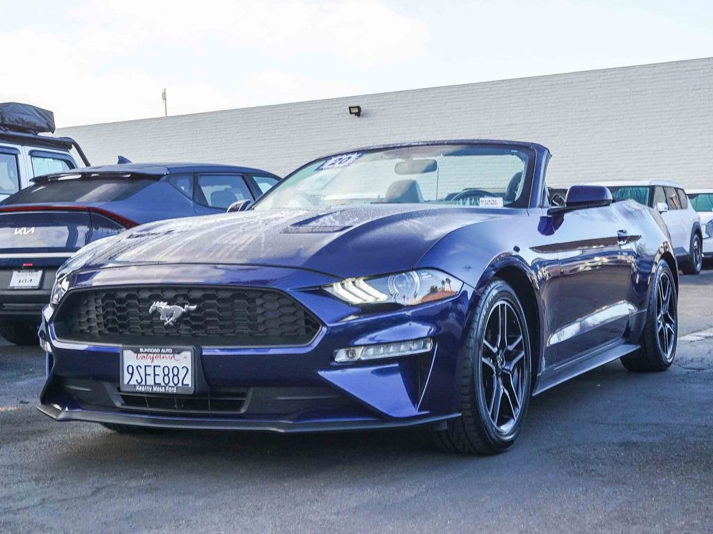 Used 2020 Ford Mustang Premium RWD image 4