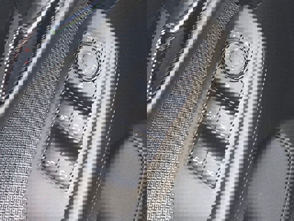 Certified 2025 Chevrolet TrailBlazer LT AWD/4WD image 19