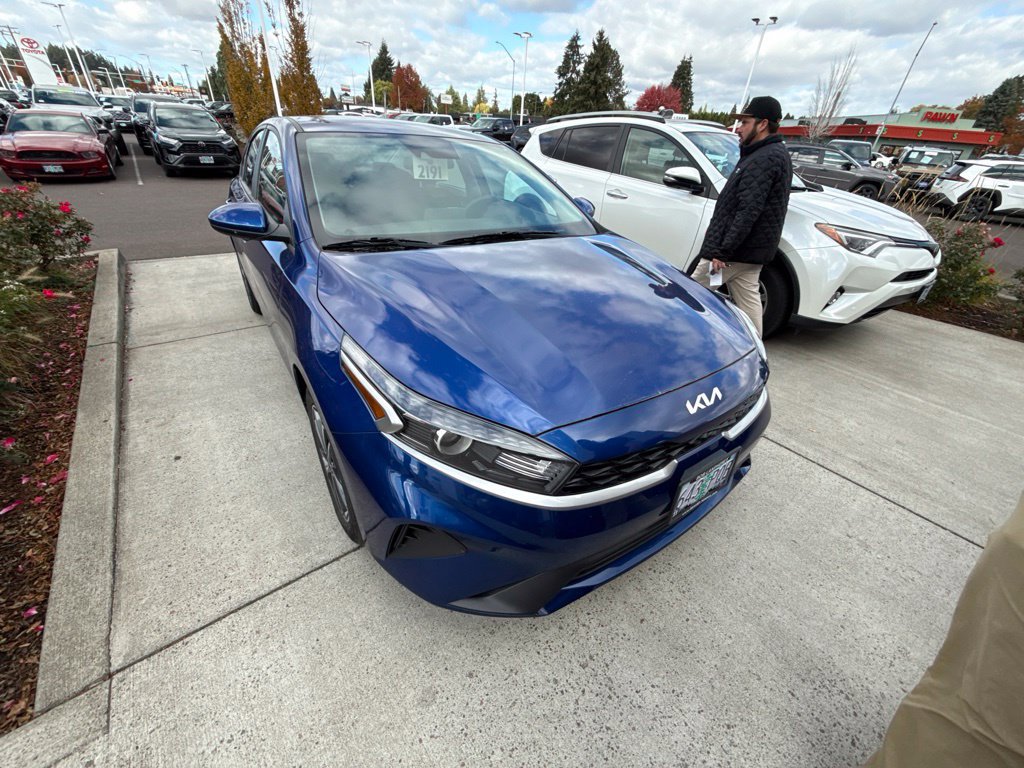 Used 2024 Kia Forte LXS FWD image 3