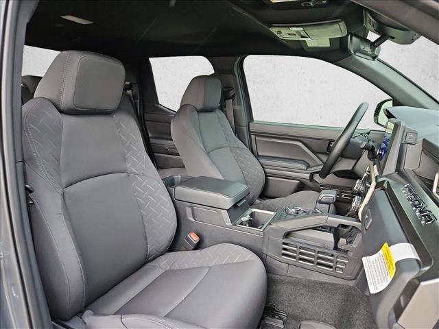 Used 2025 Toyota Tacoma SR5 AWD/4WD image 19