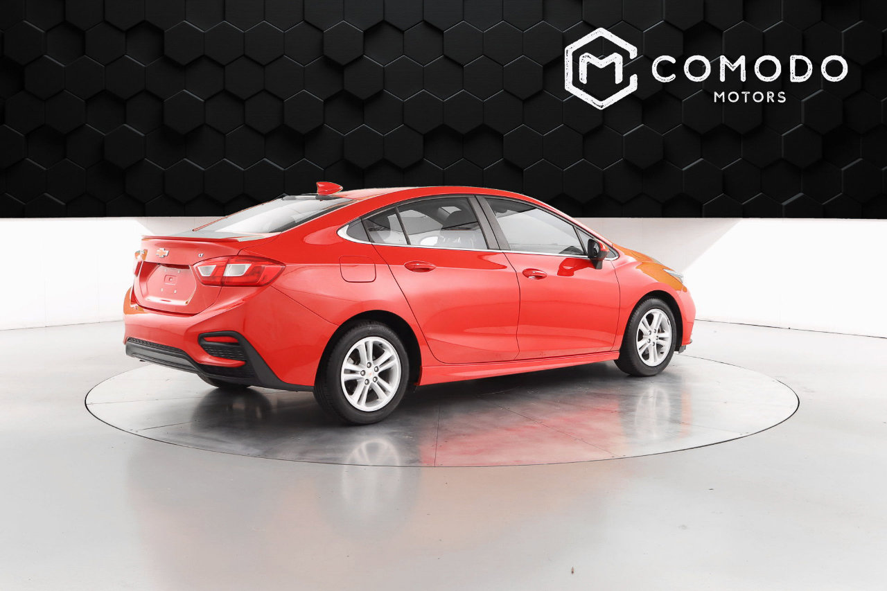 Used 2016 Chevrolet Cruze LT w/ Sun And Sound Package image 3