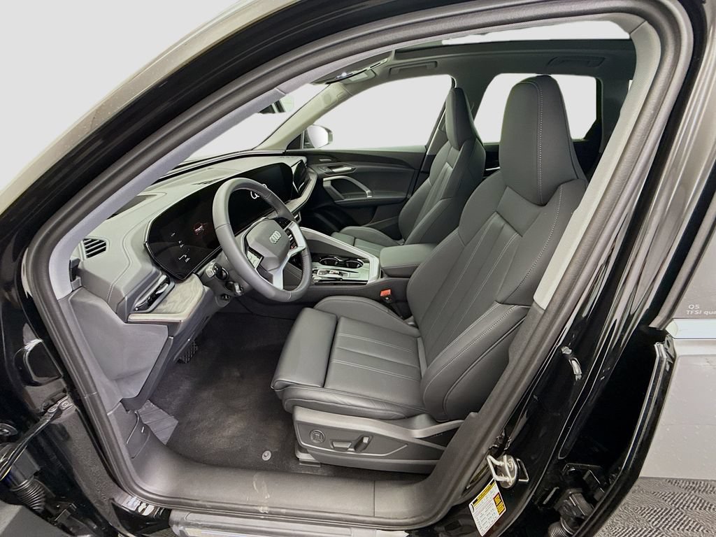 Used 2025 Audi Q5 Premium Plus w/ Premium Plus AWD/4WD image 19