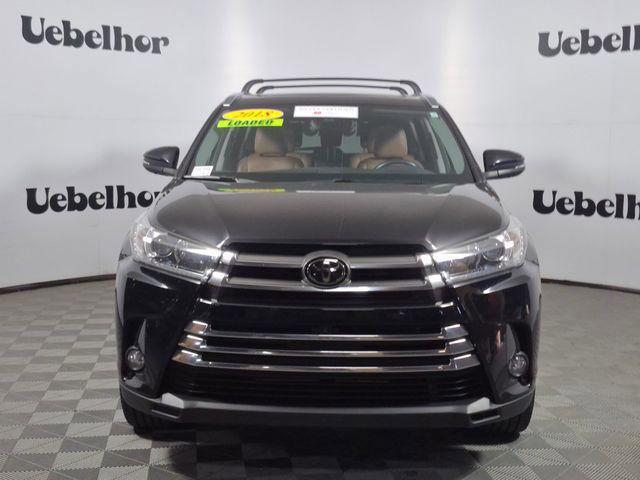 Certified 2018 Toyota Highlander Limited Platinum image 2