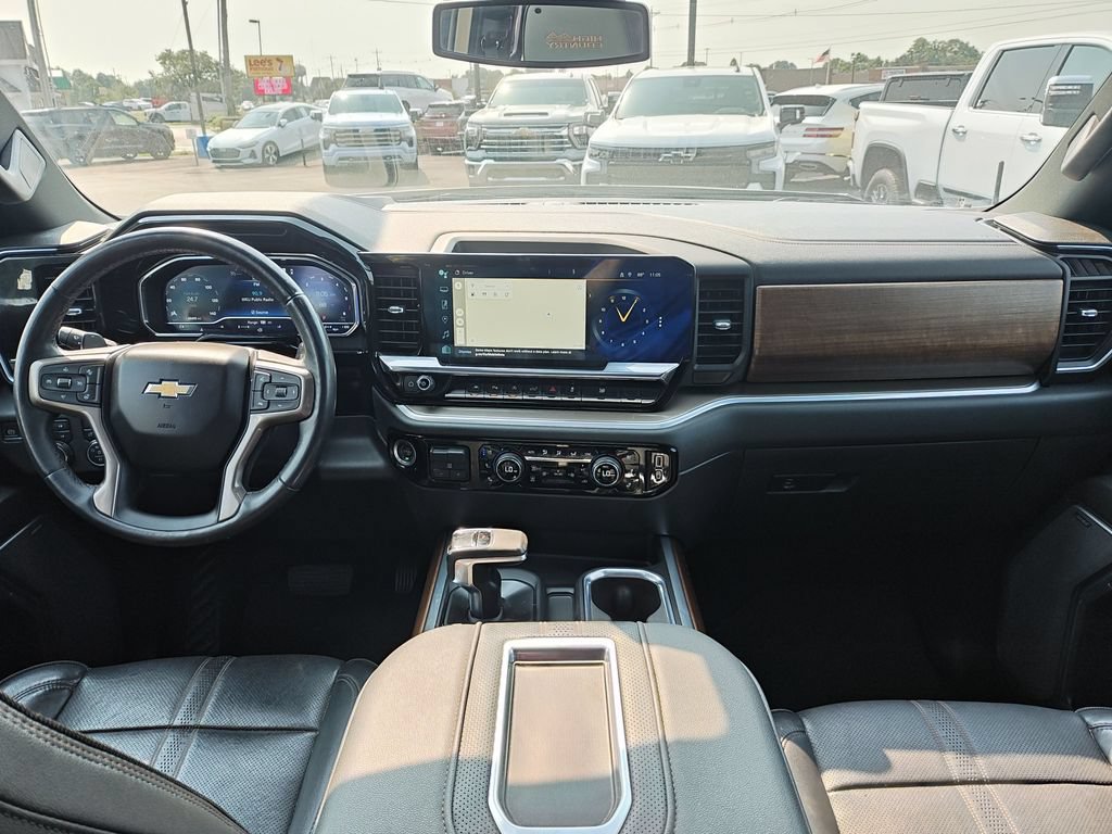Used 2022 Chevrolet Silverado 1500 High Country AWD/4WD image 17