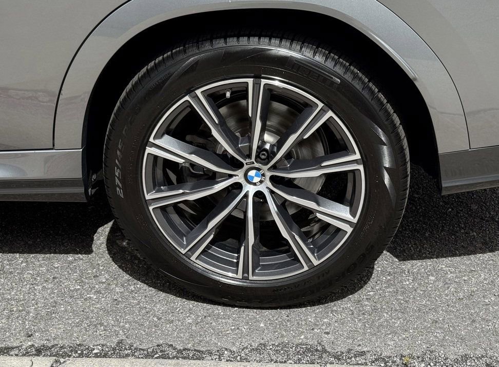 Used 2024 BMW X6 xDrive40i w/ Premium Package AWD/4WD image 12