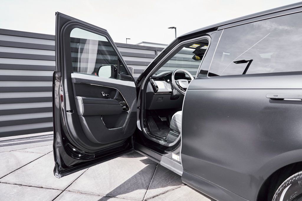 Used 2025 Land Rover Range Rover Sport Dynamic SE AWD/4WD image 28