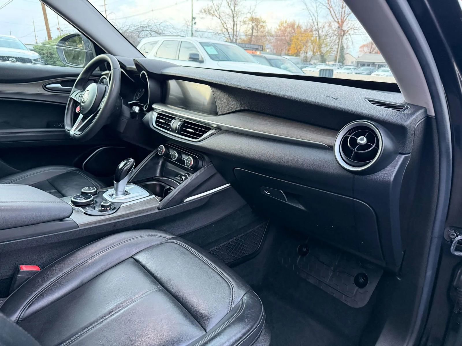 Used 2018 Alfa Romeo Stelvio Ti image 23