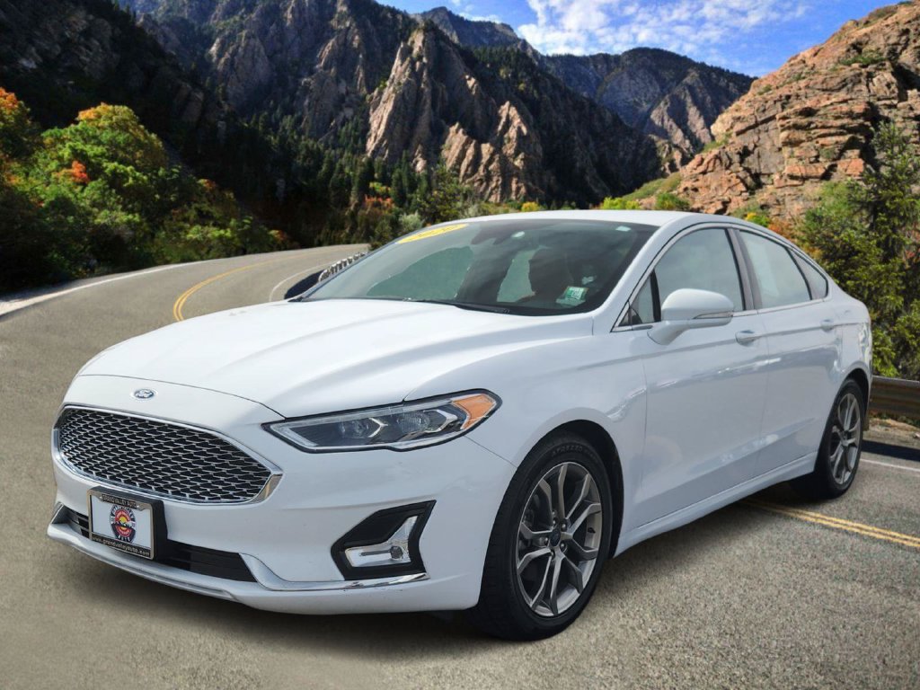 Used 2020 Ford Fusion Titanium FWD image 5
