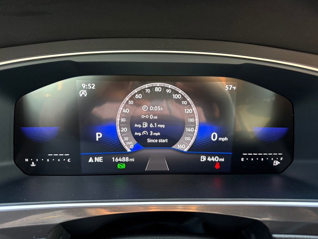 Used 2024 Volkswagen Tiguan SE R-Line image 19