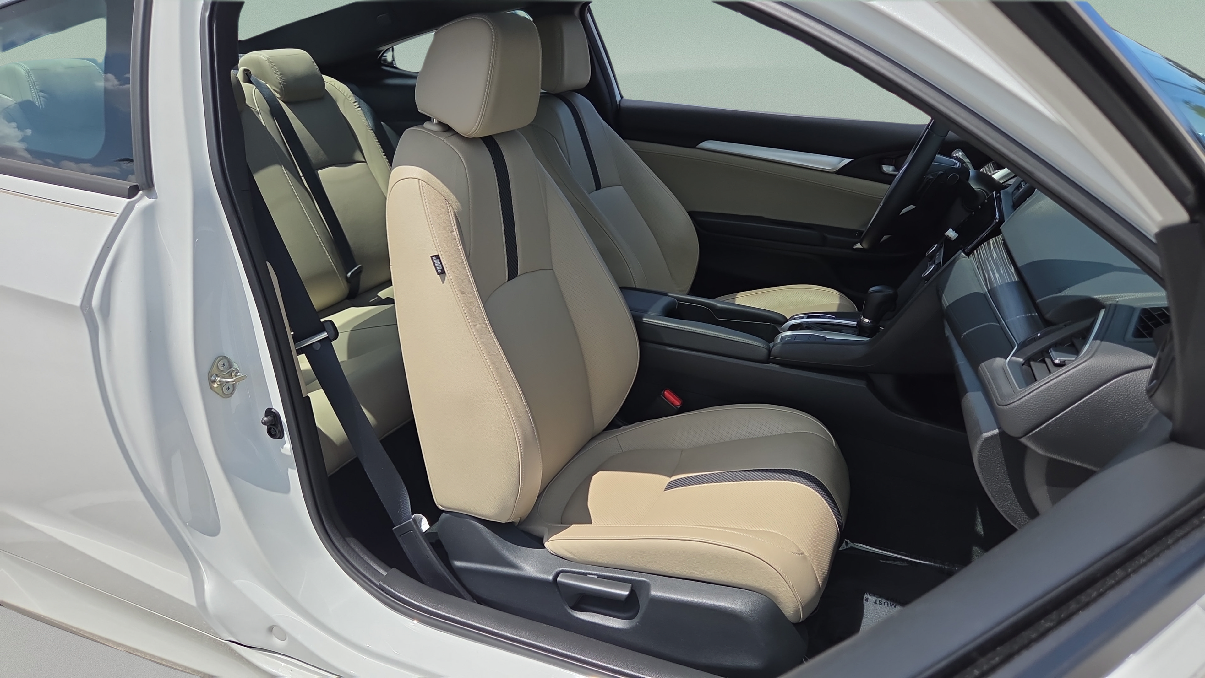 Certified 2019 Honda Civic Touring image 15