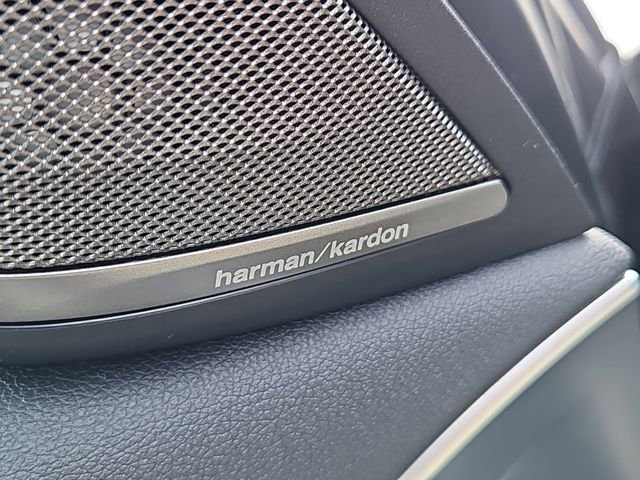 Used 2022 BMW 530i xDrive w/ Premium Package image 19