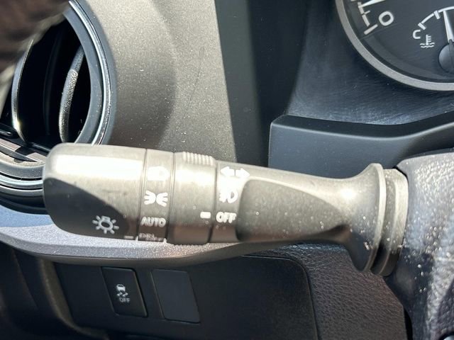 Used 2023 Toyota Tacoma TRD Sport AWD/4WD image 30