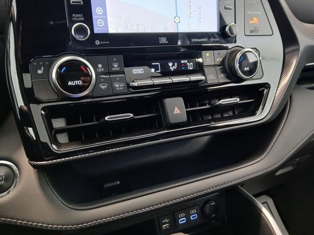 Used 2022 Toyota Highlander XSE image 27