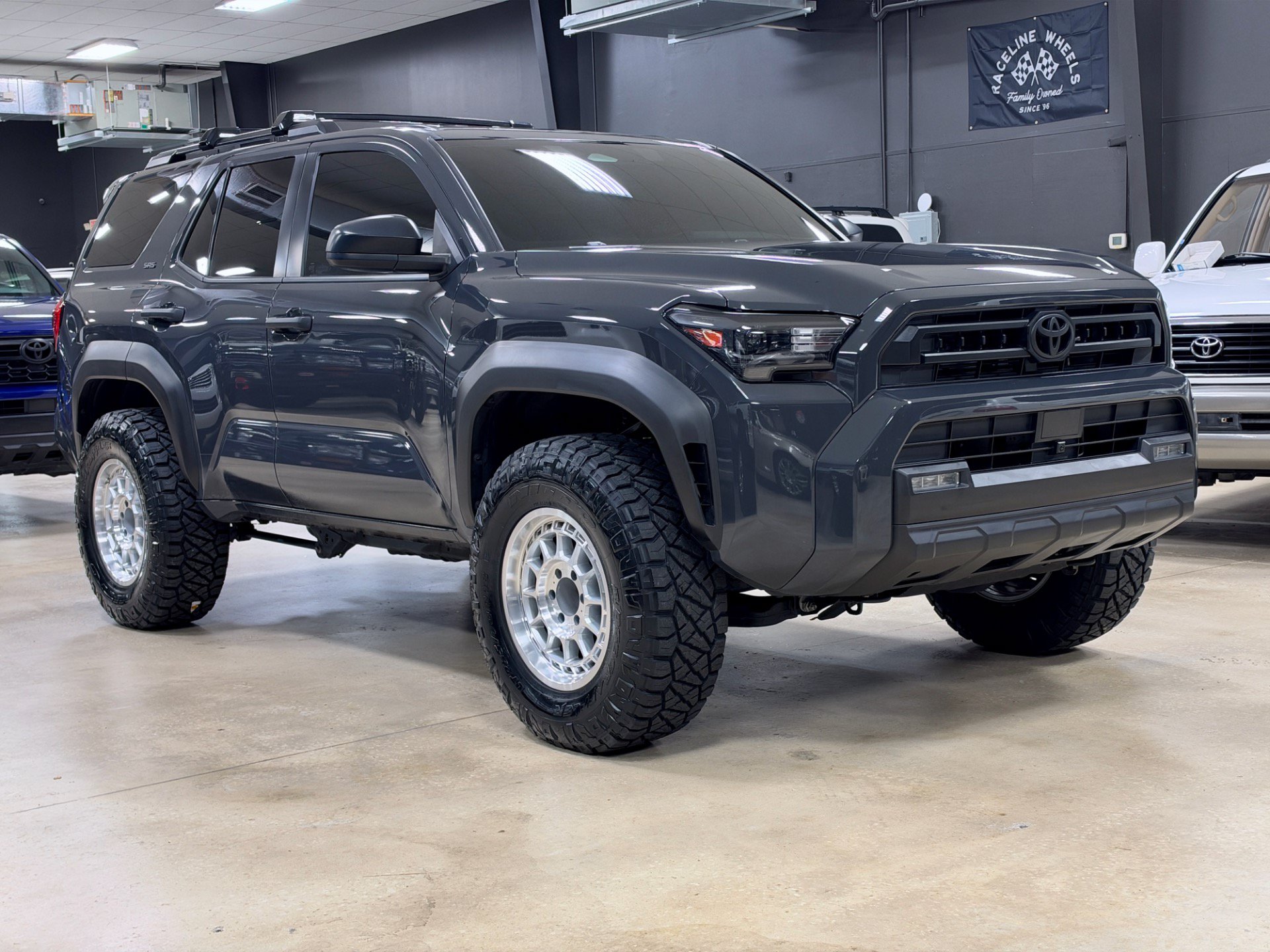 Used 2026 Toyota 4Runner SR5 AWD/4WD image 5