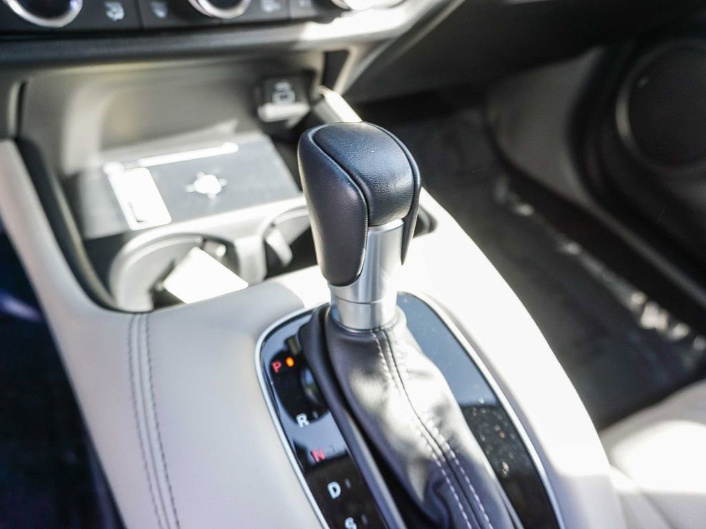 Used 2025 Honda HR-V EX-L image 22
