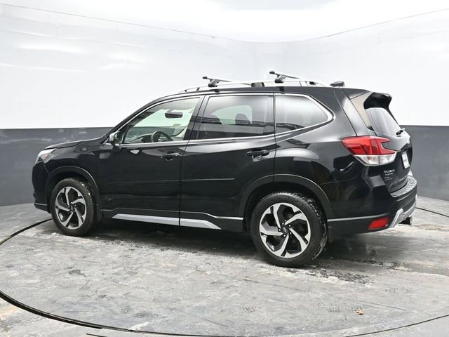 Used 2022 Subaru Forester Touring image 4