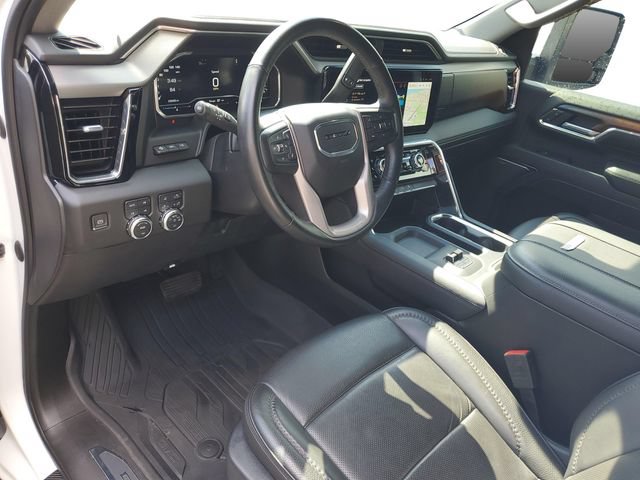 Used 2024 GMC Sierra 3500 Denali w/ Denali Reserve Package AWD/4WD image 6