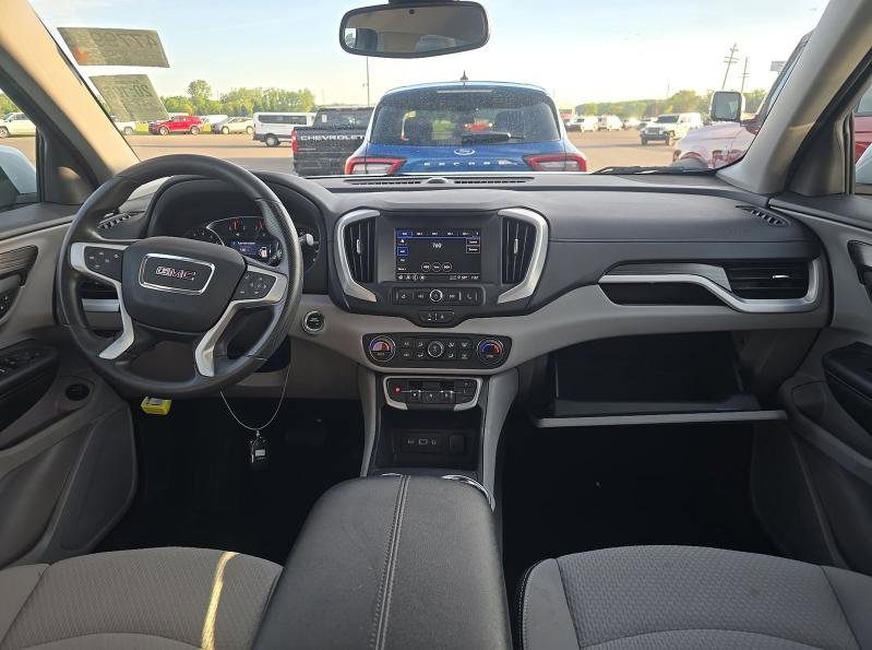Used 2023 GMC Terrain SLE w/ Driver Convenience Package AWD/4WD image 9