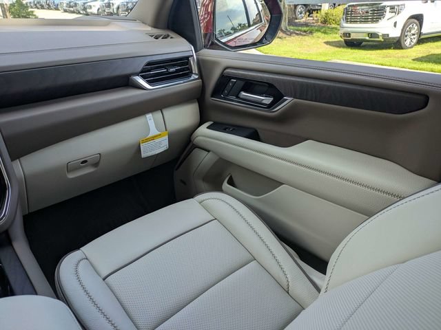 New 2026 GMC Yukon XL Denali w/ Denali Reserve Package RWD image 24