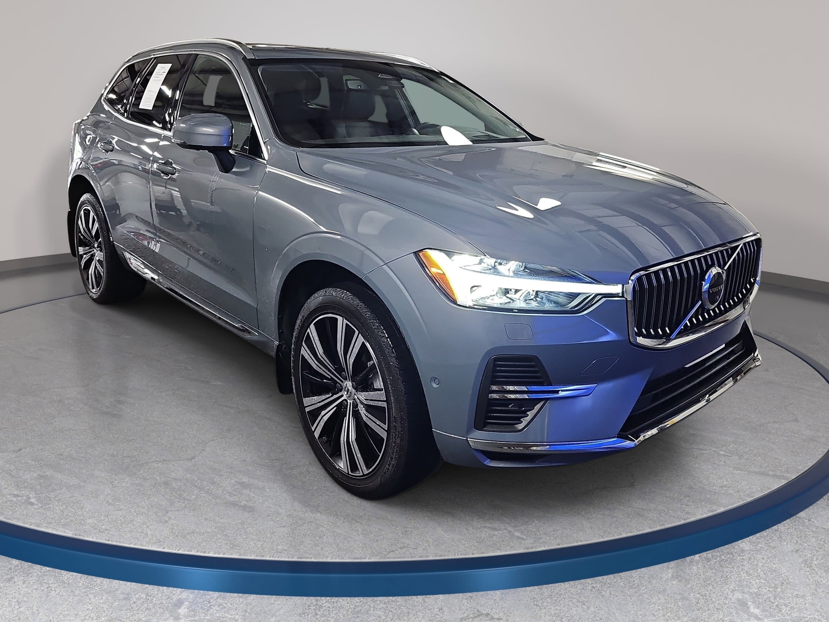 Used 2023 Volvo XC60 T8 Ultimate AWD/4WD image 3