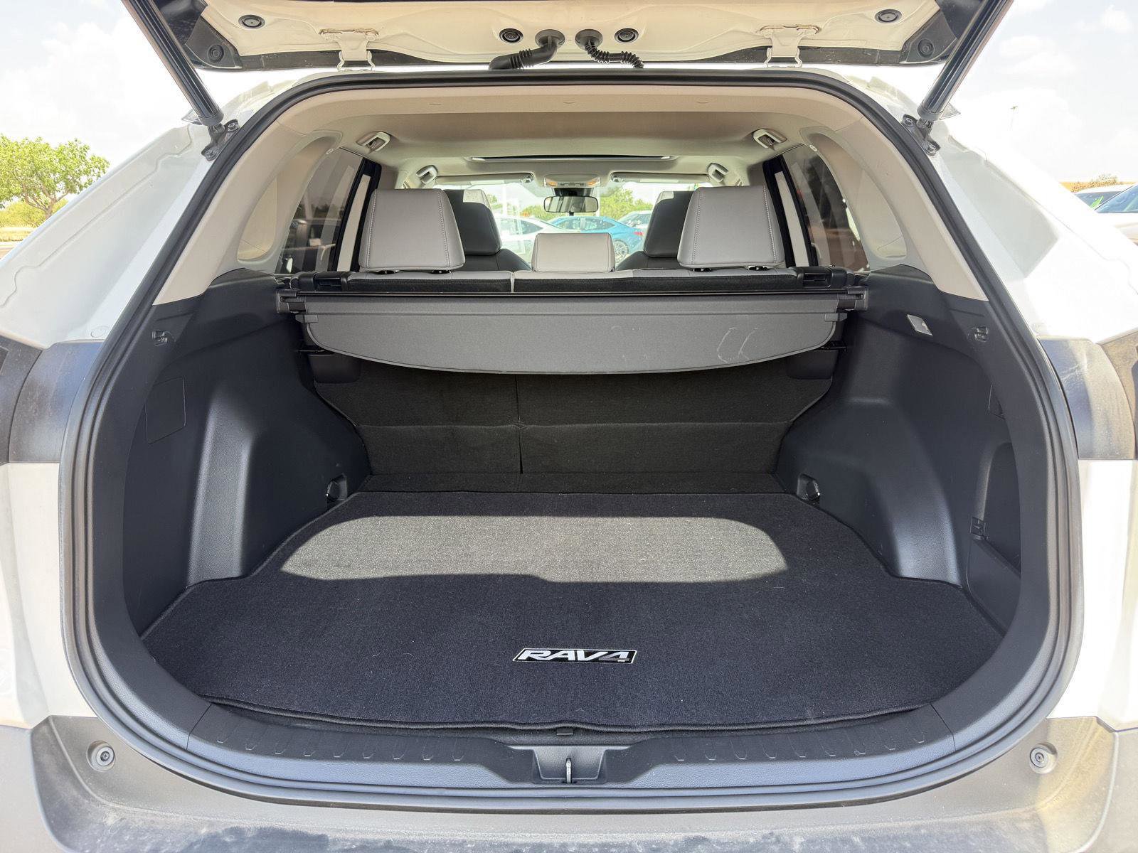 Used 2019 Toyota RAV4 XLE Premium w/ Carpet Mat Package FWD image 12