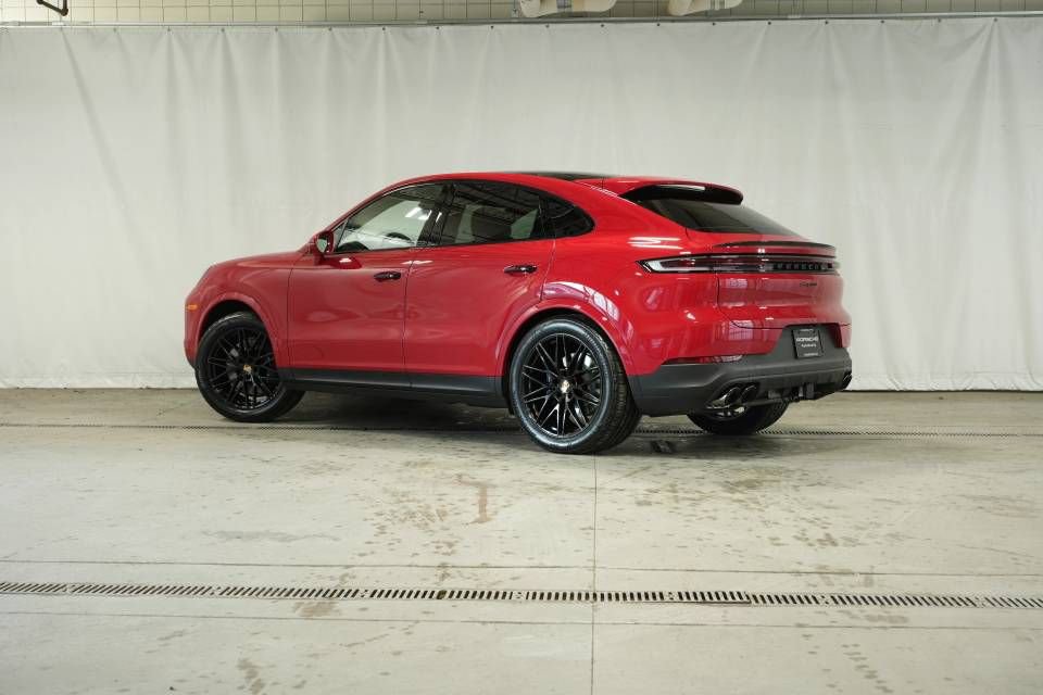 New 2026 Porsche Cayenne Coupe AWD/4WD image 3