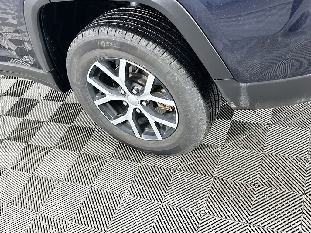 Certified 2023 Jeep Grand Cherokee Limited image 43