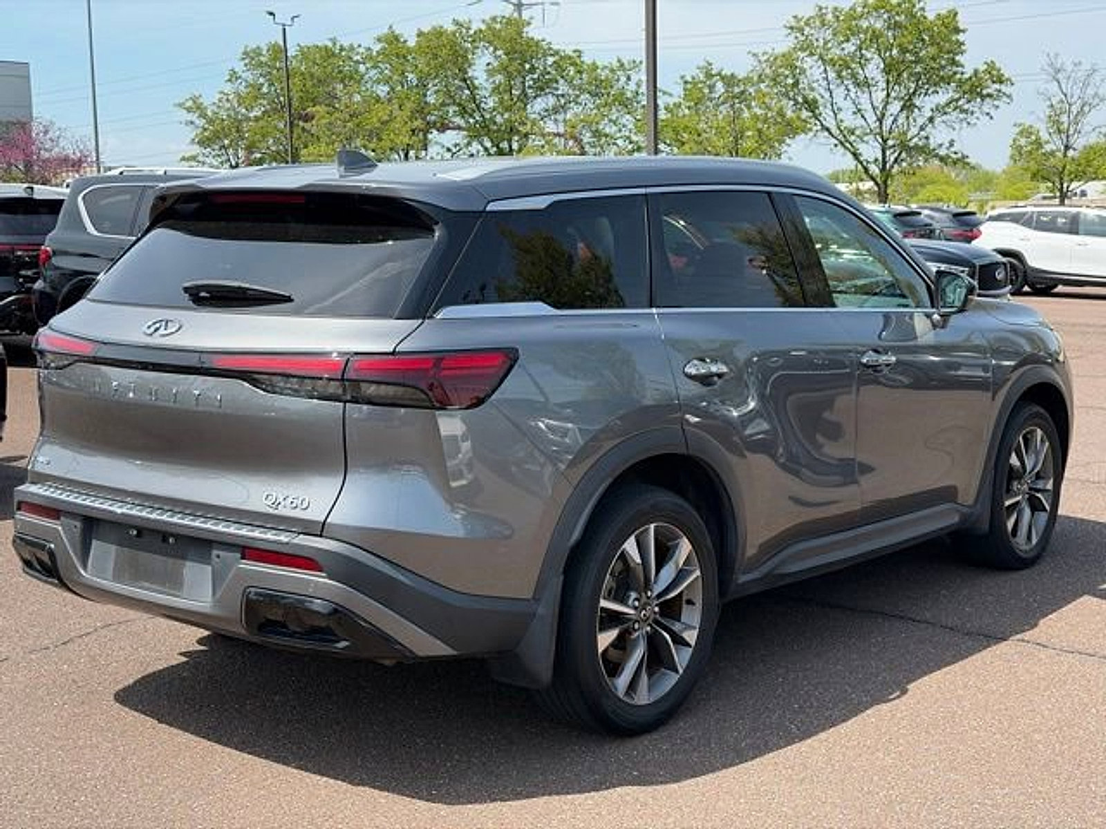 Certified 2023 INFINITI QX60 Luxe w/ Performance Audio Package AWD/4WD image 7