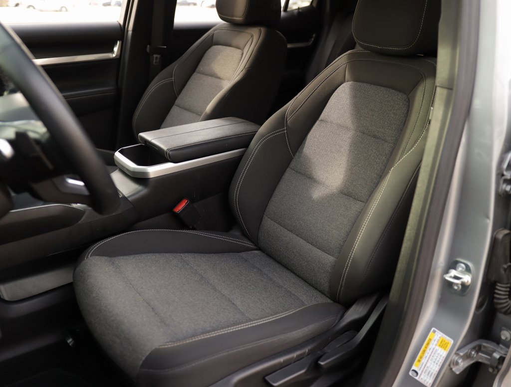 Used 2025 GMC Terrain Elevation image 22