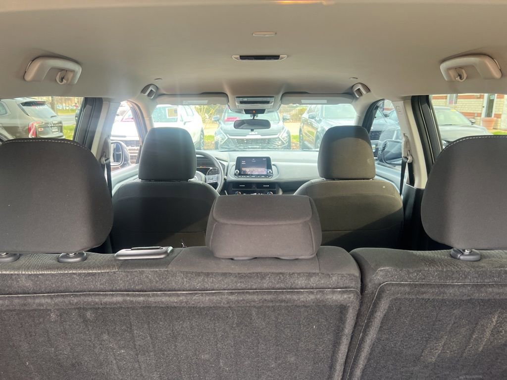 Used 2024 Nissan Rogue SV image 12