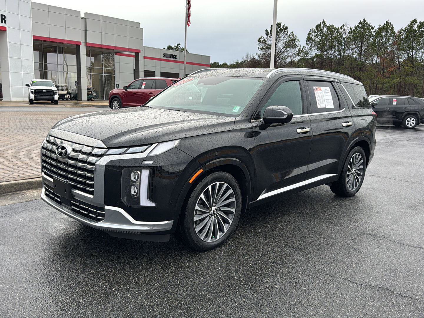 Used 2024 Hyundai Palisade Calligraphy image 1