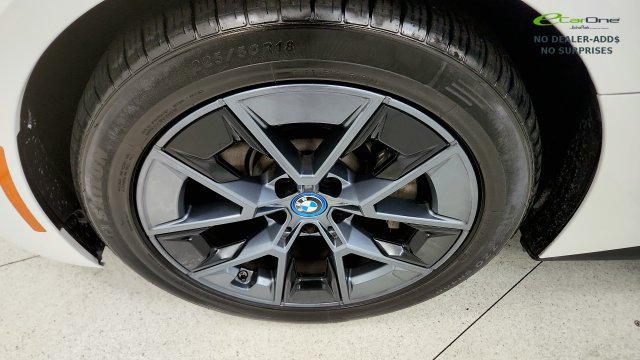 Used 2024 BMW i4 eDrive40 RWD image 79