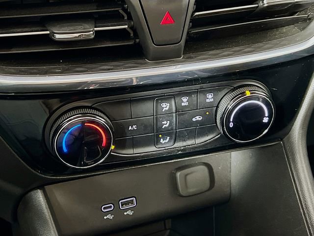 Used 2024 Buick Encore GX Sport Touring image 19